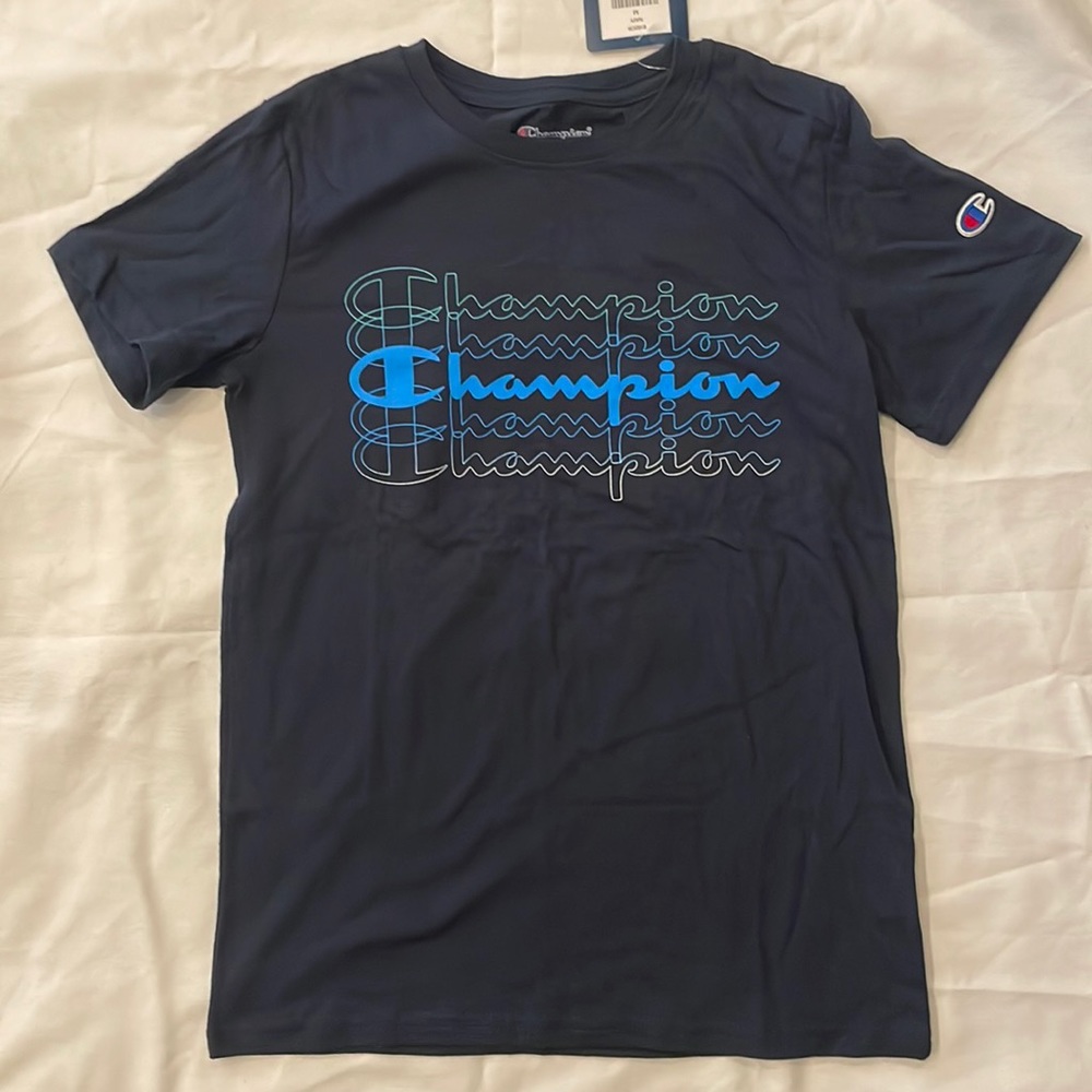NWT Champion® Boys Multi Script Short Sleeve T-shirt in Navy Size Medium
